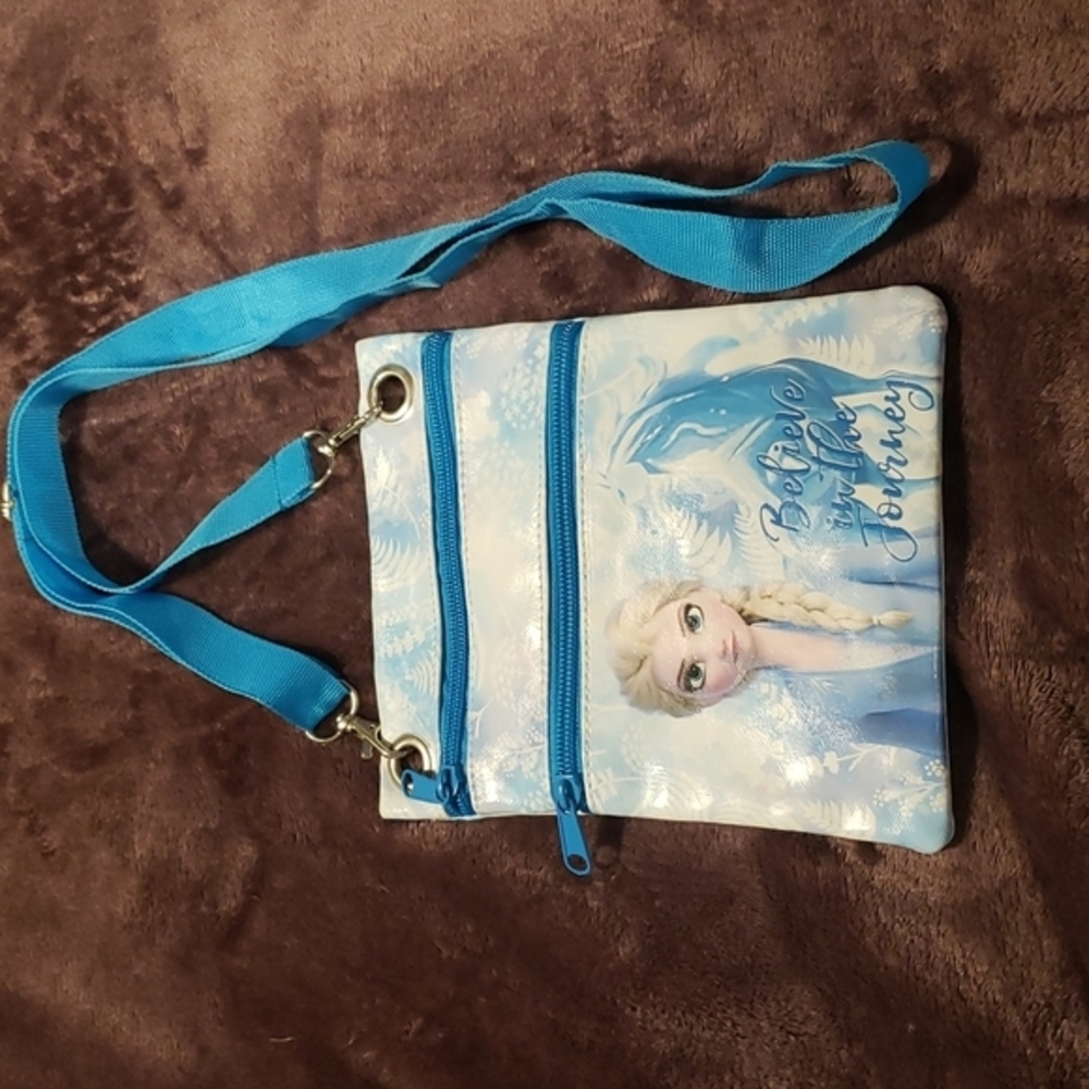 Disney Frozen Passport Bag‎